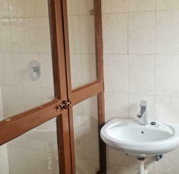 تختخواب و صبحانه Avon Garden Apartments Area 25