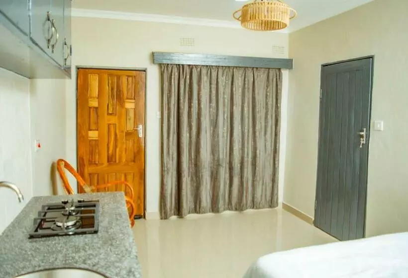 تختخواب و صبحانه Avon Garden Apartments Area 25
