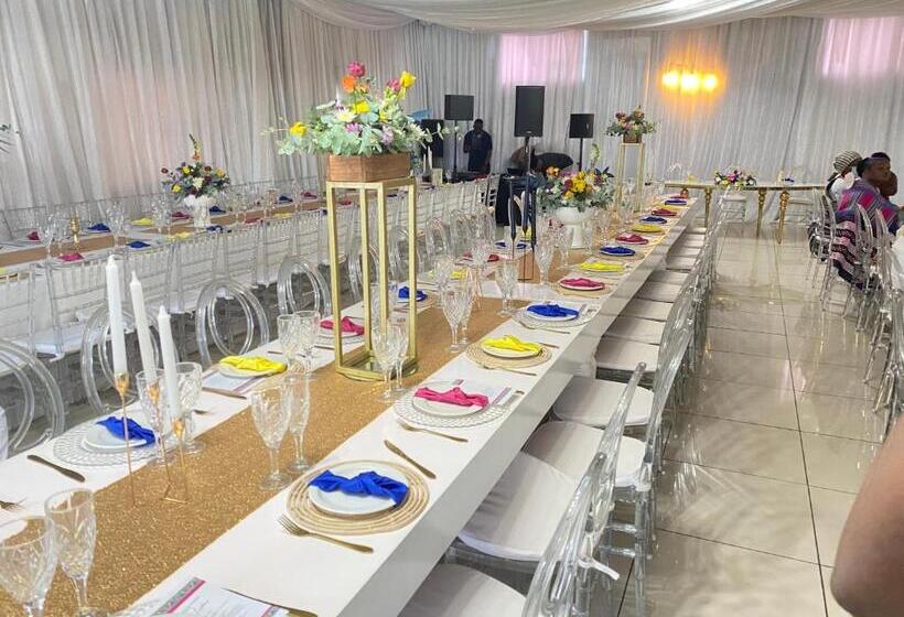 住宿加早餐 Iceberg Venue, Guest Lodge & Events Place