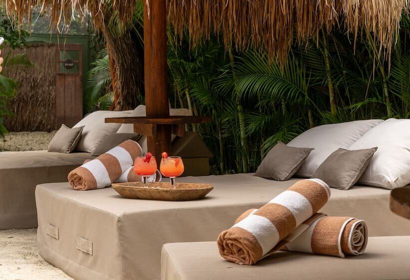 בית מלון כפרי Oom Bubble Boutique Riviera Cancun Adults Only