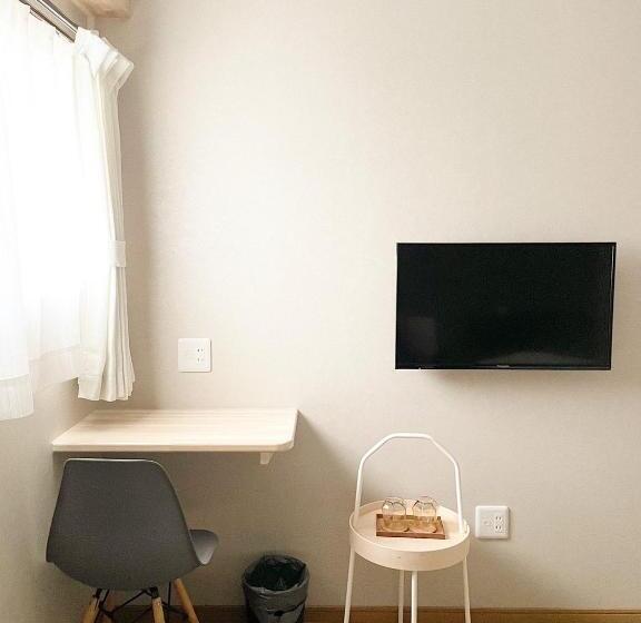 פנסיון ゲストハウスhinata