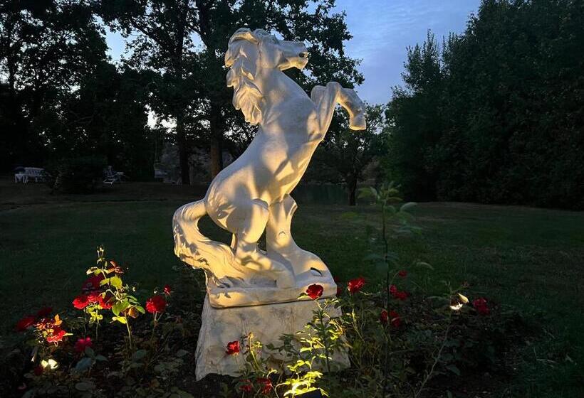 تختخواب و صبحانه Herrgårds Hotell Gyllene Hästen