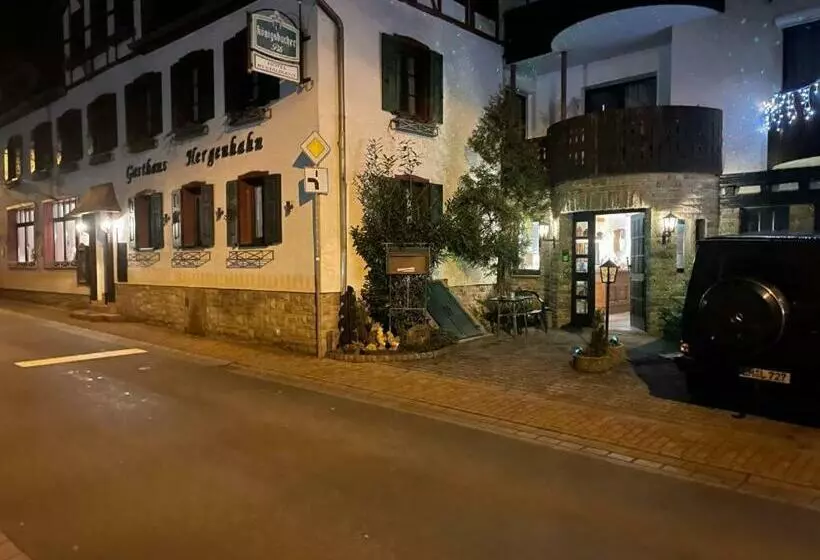 تختخواب و صبحانه Und Restaurant Balduin
