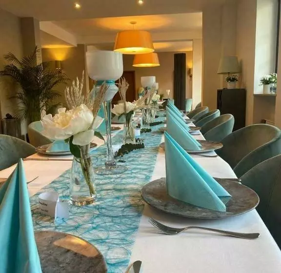 تختخواب و صبحانه Und Restaurant Balduin