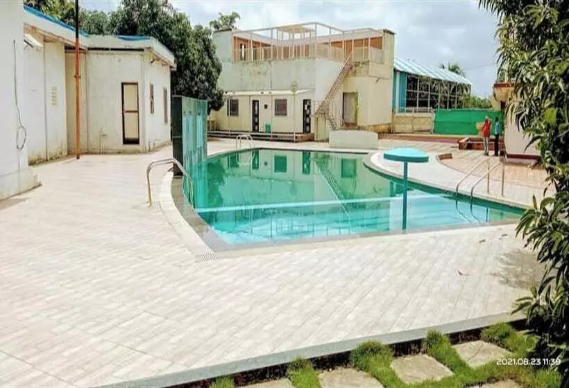 Hotelli Turning Point Resort