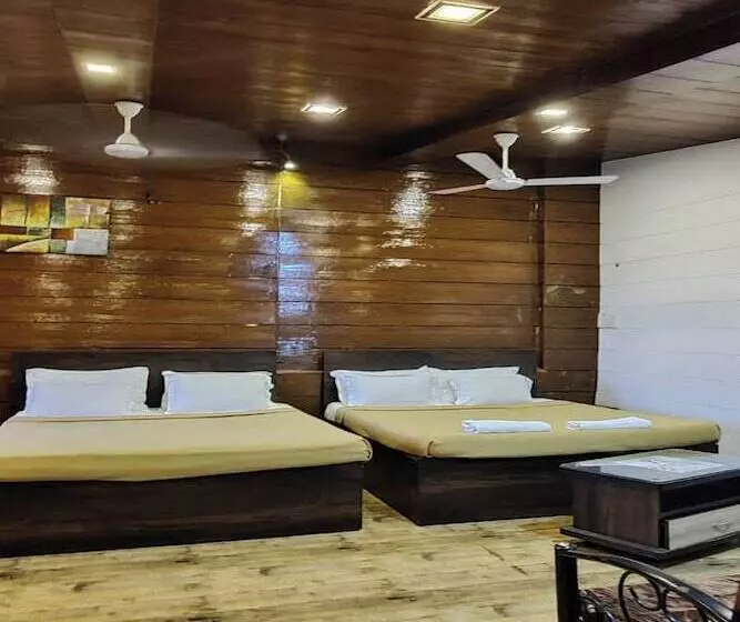 Hotelli Turning Point Resort