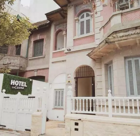تختخواب و صبحانه La Casona