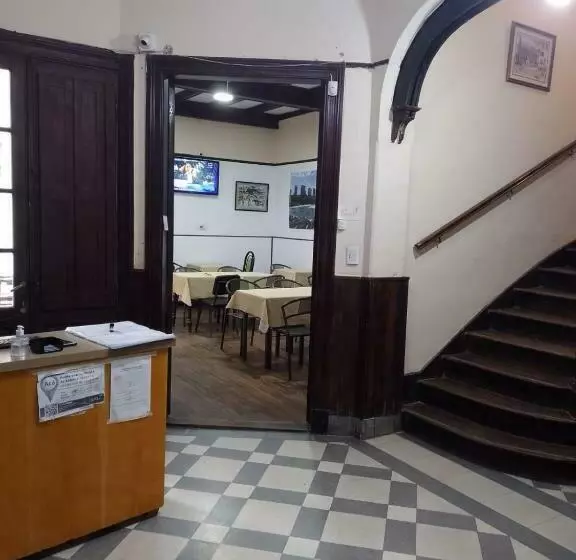 تختخواب و صبحانه La Casona