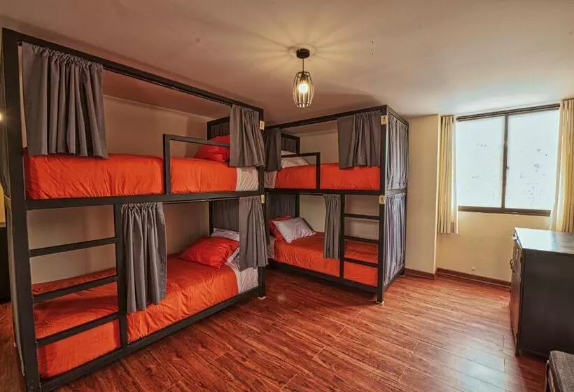 هتل Iskay Boutique Hostel