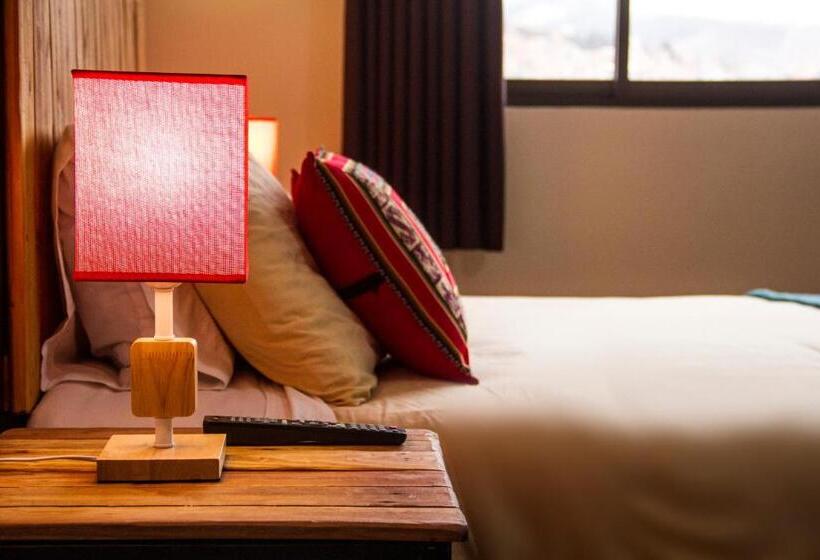 هتل Iskay Boutique Hostel