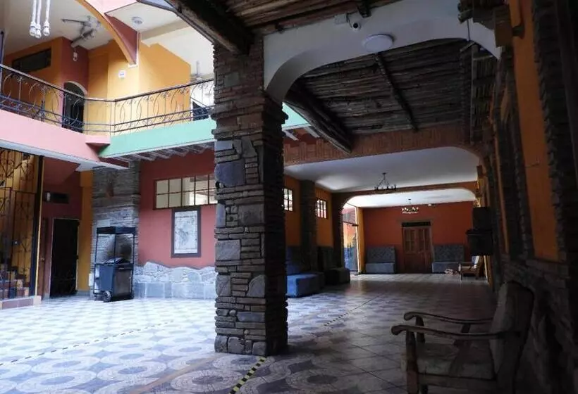 هتل Iskay Boutique Hostel