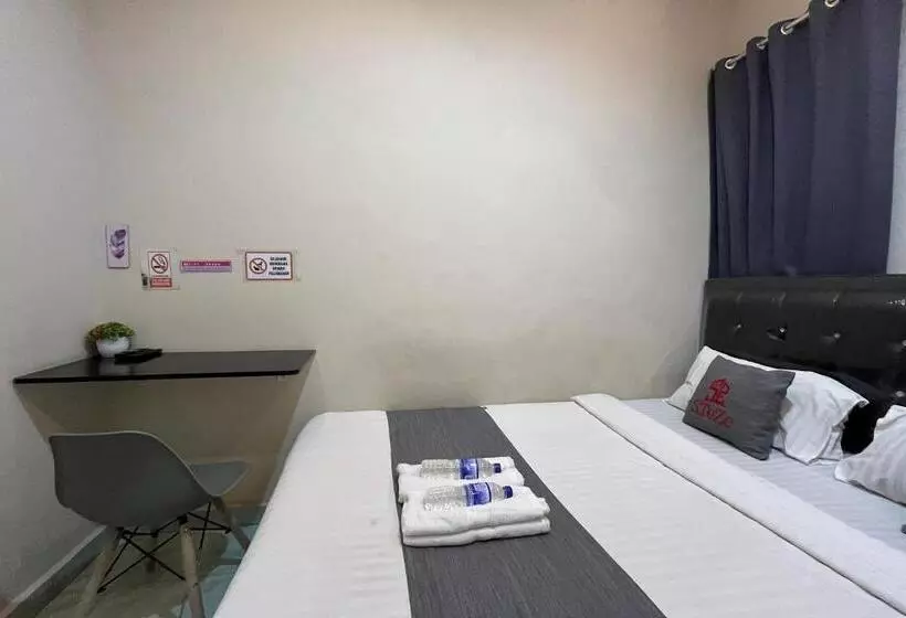 هتل Steze Guesthouse Syariah Mendalo