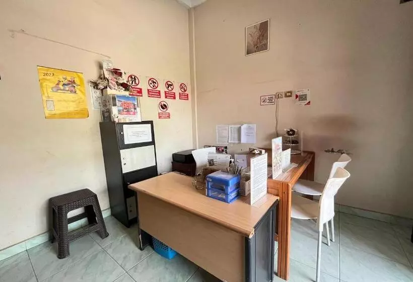 هتل Steze Guesthouse Syariah Mendalo