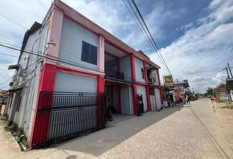 هتل Steze Guesthouse Syariah Mendalo