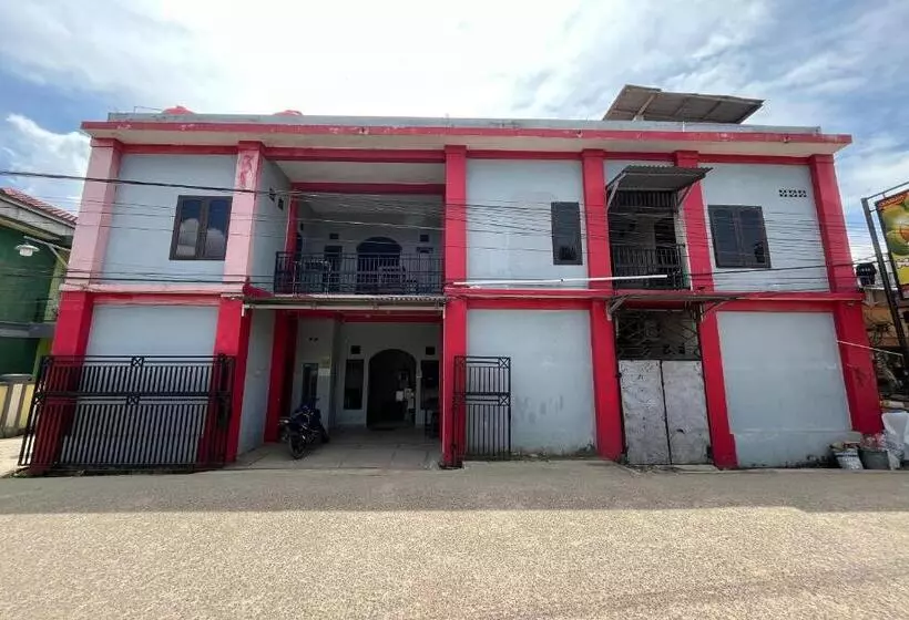 هتل Steze Guesthouse Syariah Mendalo