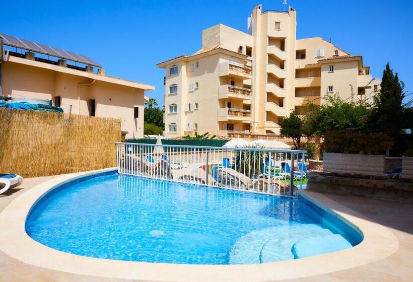 Sol Y Mar Apartments