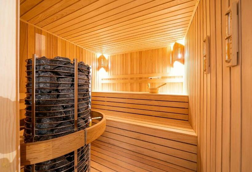 هتل Millennium By Aycon