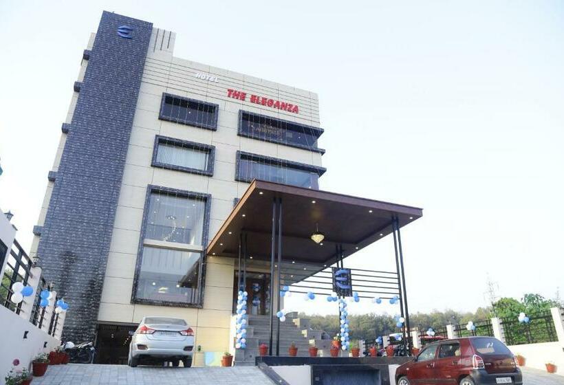 ホテル The Eleganza