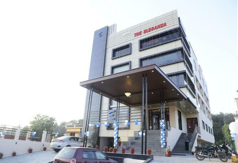 ホテル The Eleganza