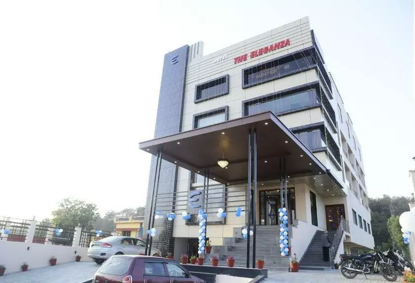 ホテル The Eleganza