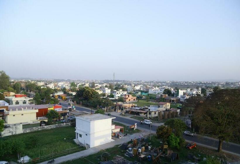 ホテル The Eleganza