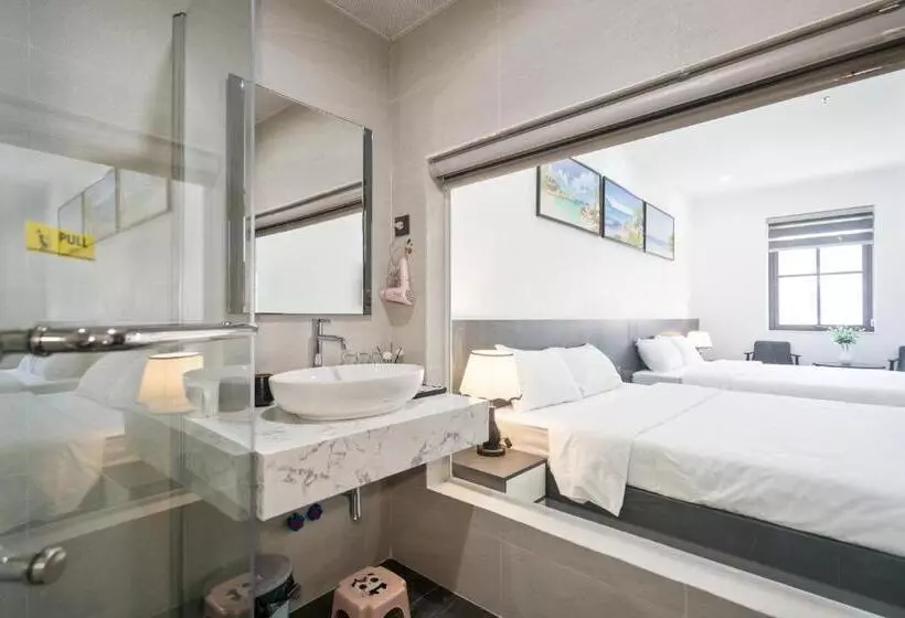 هتل The Enchanted