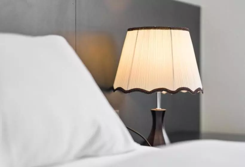 هتل The Enchanted