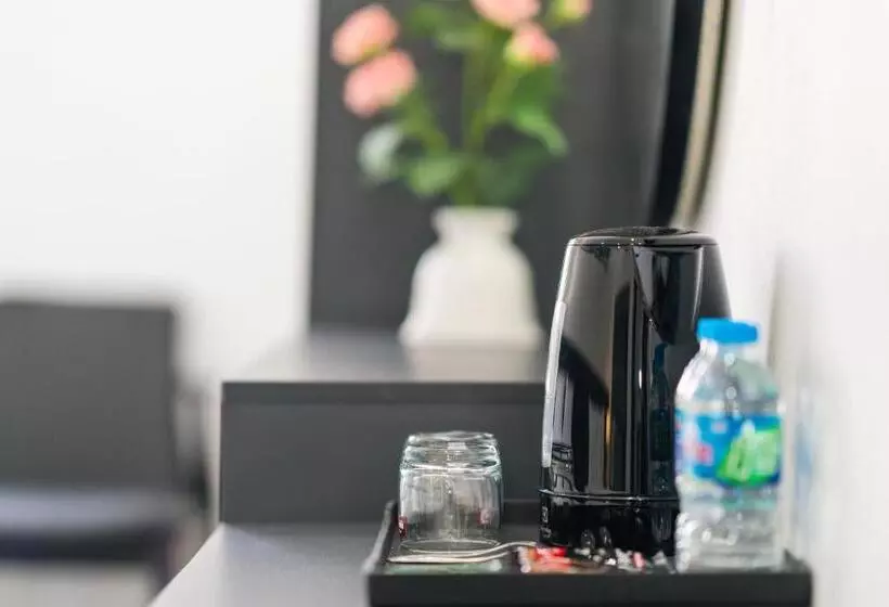 هتل The Enchanted