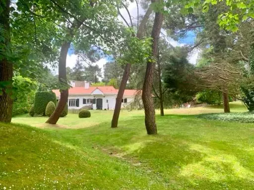 ペンション Bons Baisers Du Touquet   Villa Caracole