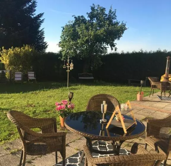 Aamiaismajoitus (B&B) Maison Blanche De Hudson