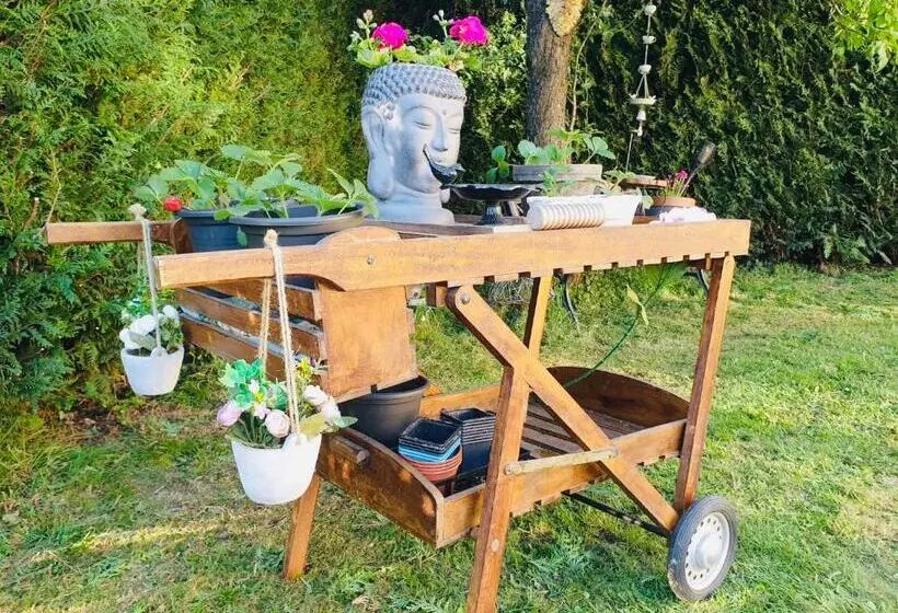 Aamiaismajoitus (B&B) Maison Blanche De Hudson