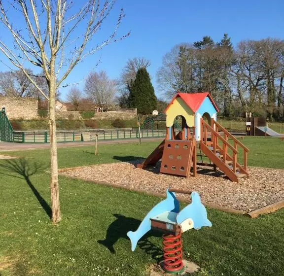 Aamiaismajoitus (B&B) Maison Blanche De Hudson