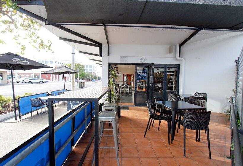 Coffee House Apartment Motel