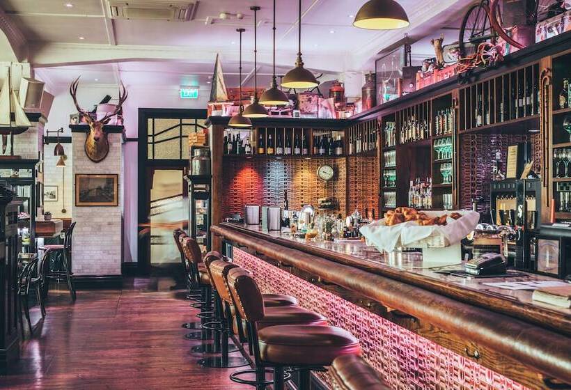 בית מלון כפרי Art Deco Masonic