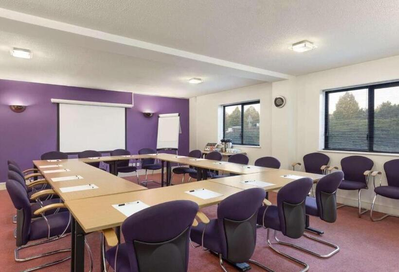 Hotel Days Inn Chesterfield   Tibshelf