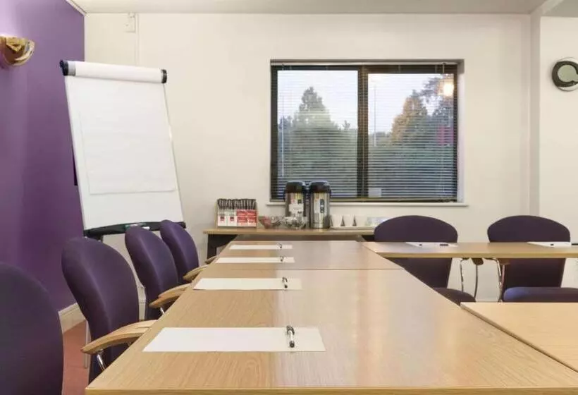 Hotel Days Inn Chesterfield Tibshelf