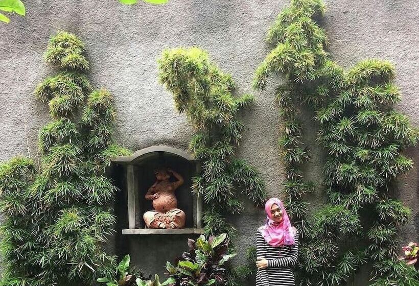 Отель D'fresh Guesthouse