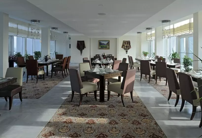 هتل Dushanbe Serena