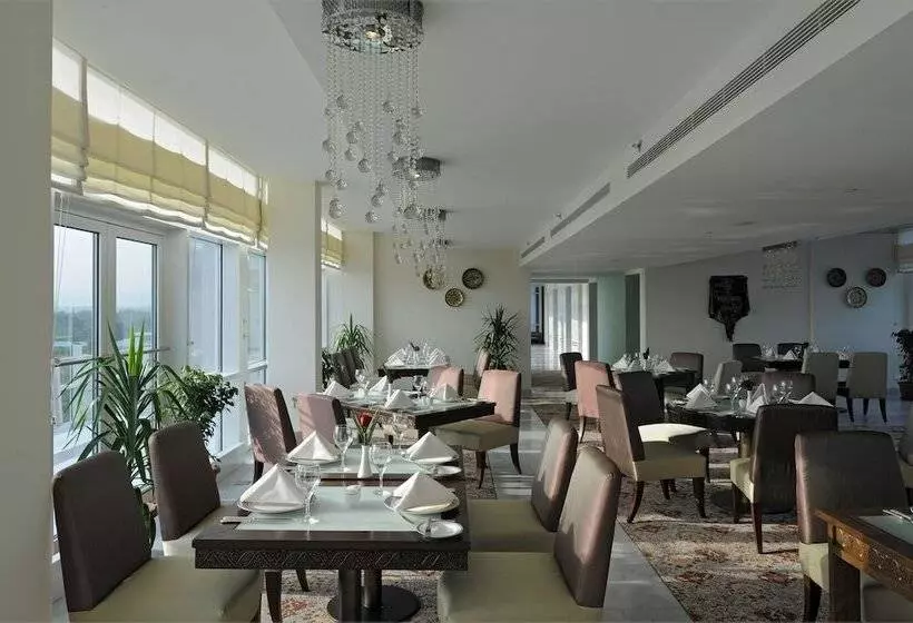 هتل Dushanbe Serena