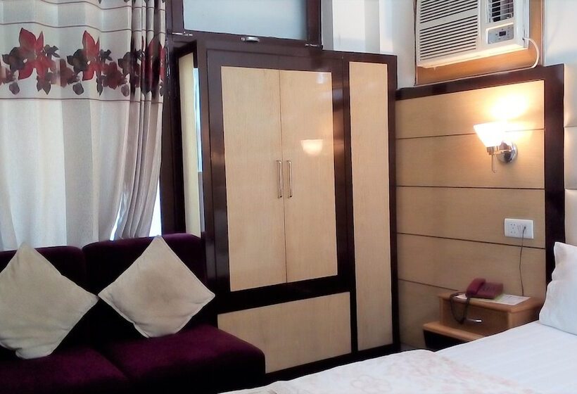 בית מלון כפרי Ganesha Inn Ganga View