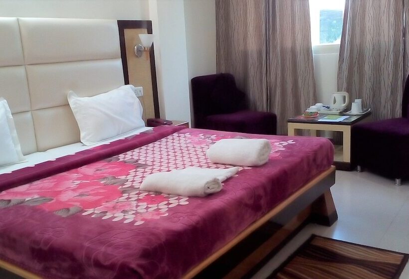 בית מלון כפרי Ganesha Inn Ganga View