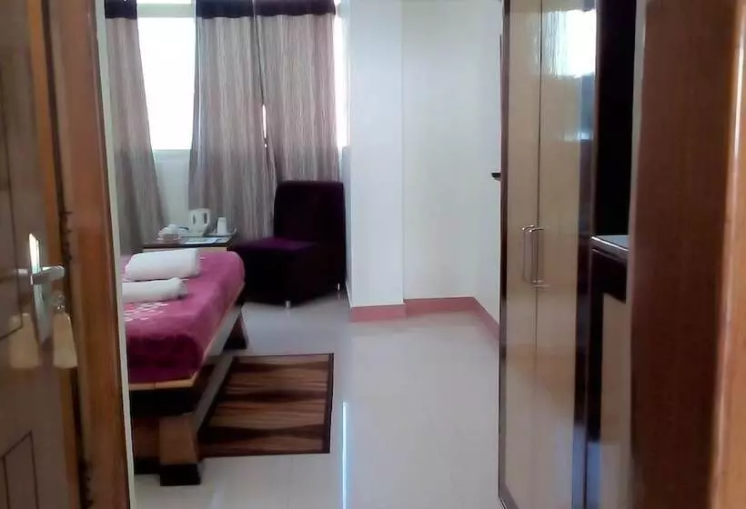 Отель Ganesha Inn Ganga View