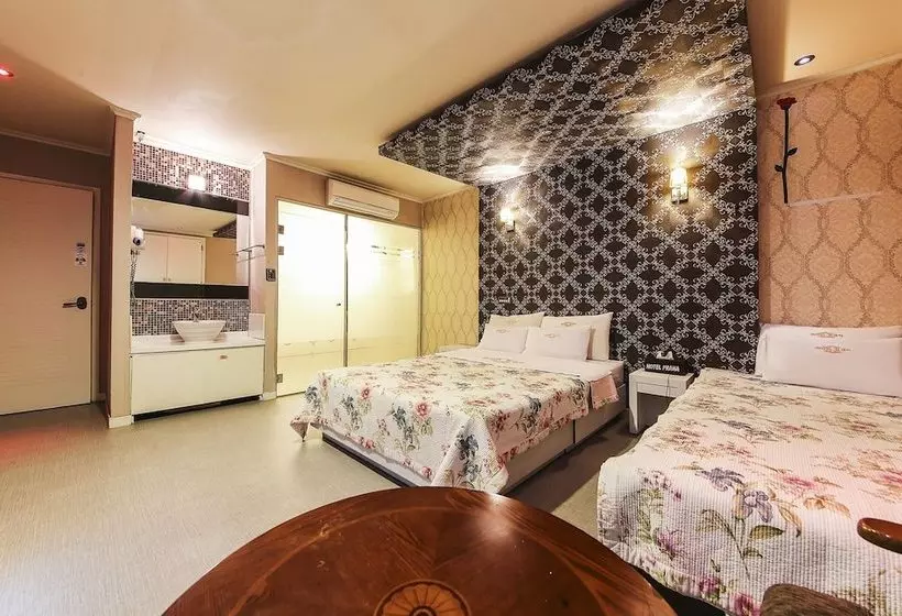 ホテル Gstay Praha