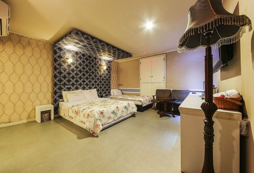 Отель Gstay Praha