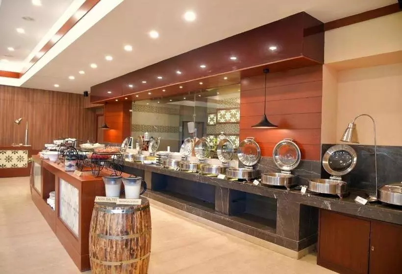 Отель Madhuban Highlands