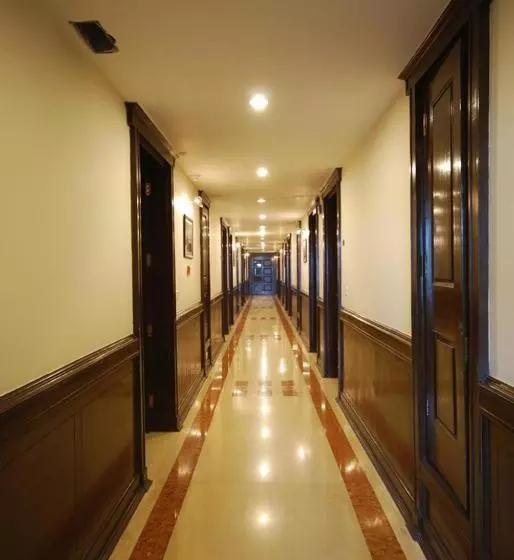 Отель Madhuban Highlands