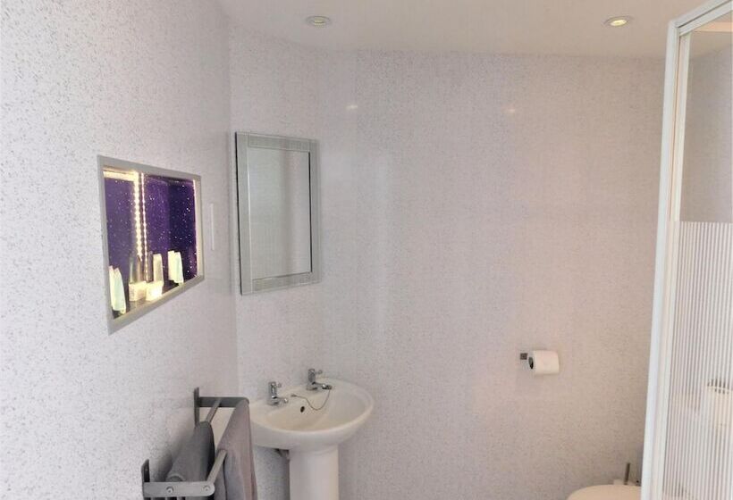 The Jubilee Hotel West  With Spa Facilities