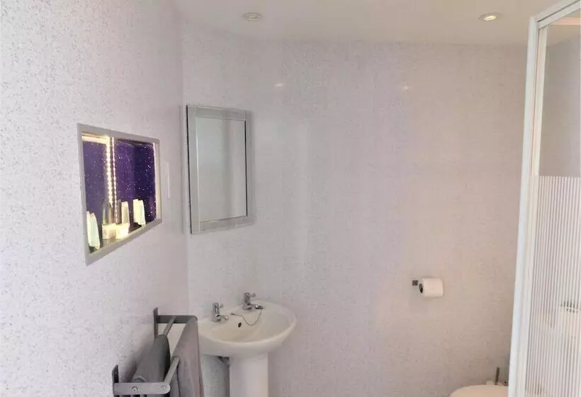 The Jubilee Hotel West  With Spa Facilities