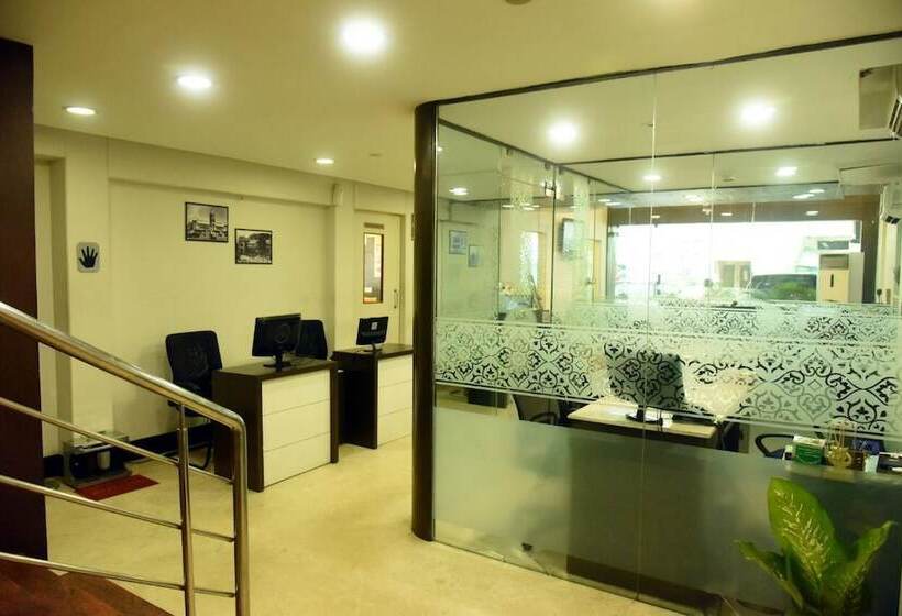 فندق Pearl International