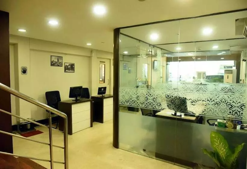 فندق Pearl International